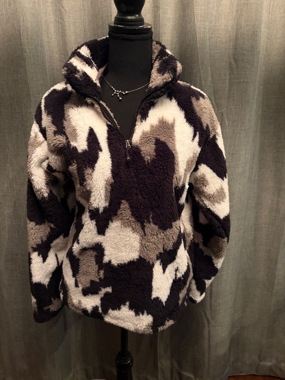 Eddie Bauer Black and Cream Sherpa Half-Zip Pullover